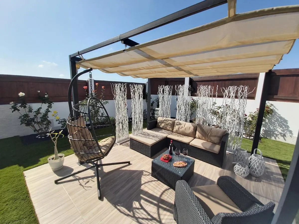 Villa Thais, private heated pool, ideal for your holidays in Caleta de Fuste