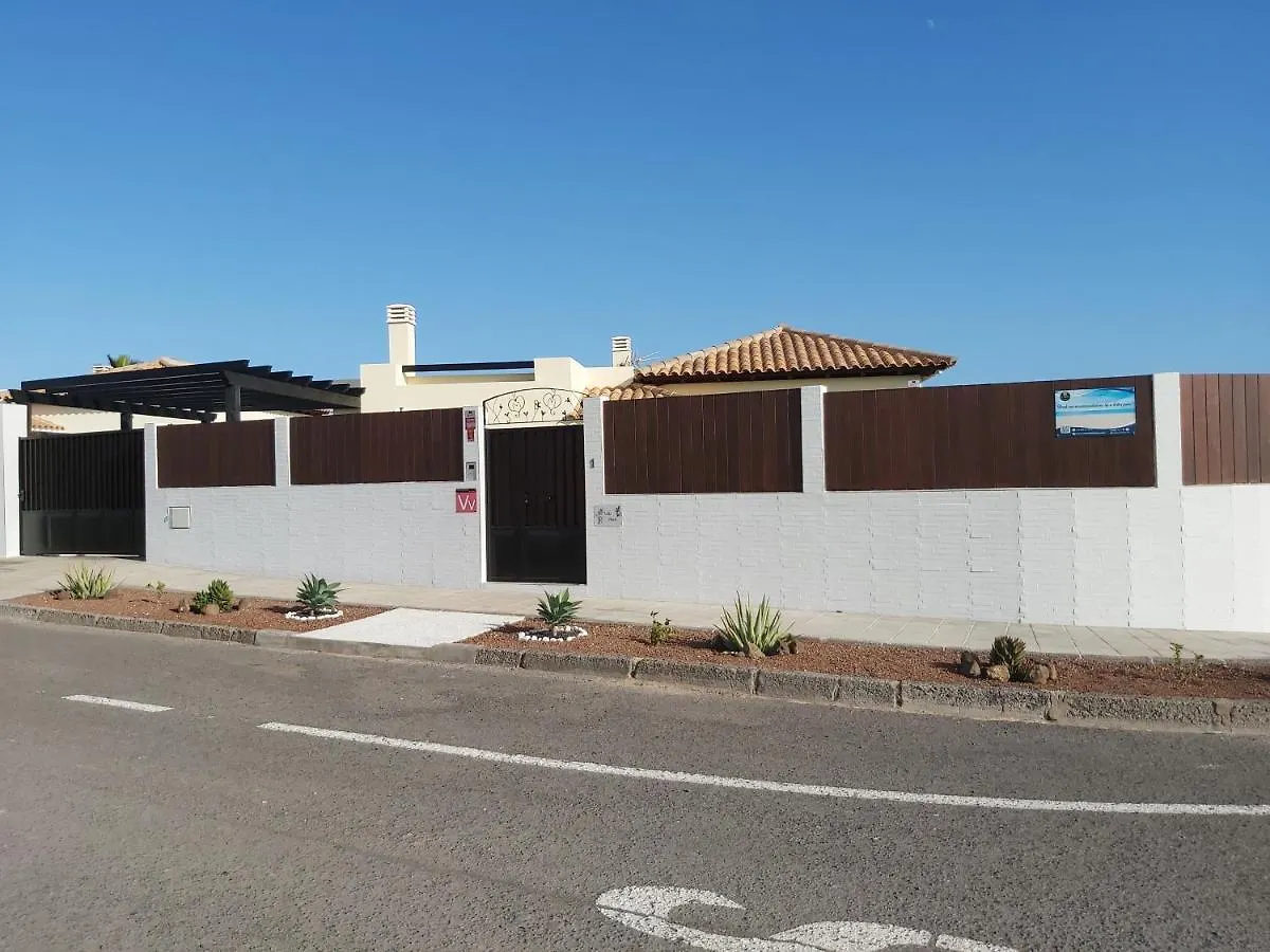 Villa Thais, private heated pool, ideal for your holidays in Caleta de Fuste
